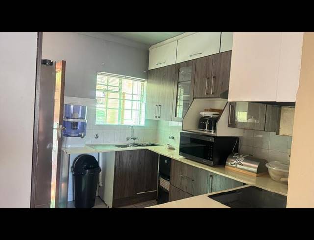 3 BEDROOM SIMPLEX FOR SALE IN SHARONLEA